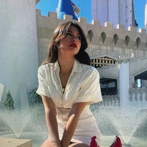 Meet your Posher, Elliott